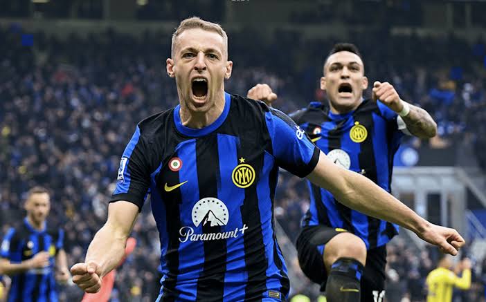 images - 2025-12-26T024317.660