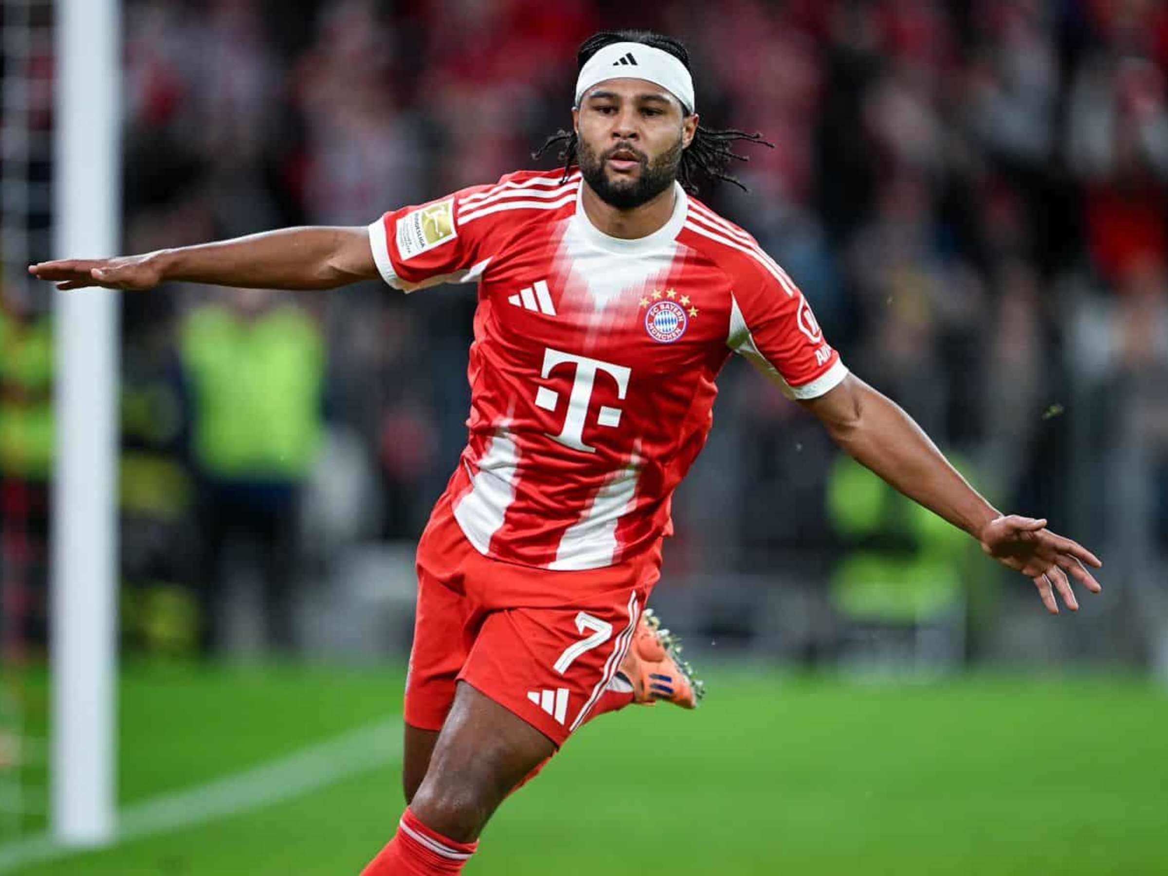 40294430-serge-gnabry-3re9